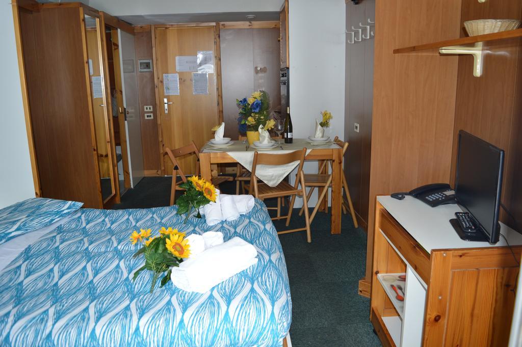 Residence Il Vigo Di Marilleva Εξωτερικό φωτογραφία
