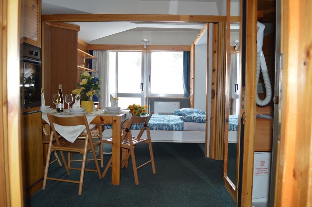 Residence Il Vigo Di Marilleva Εξωτερικό φωτογραφία